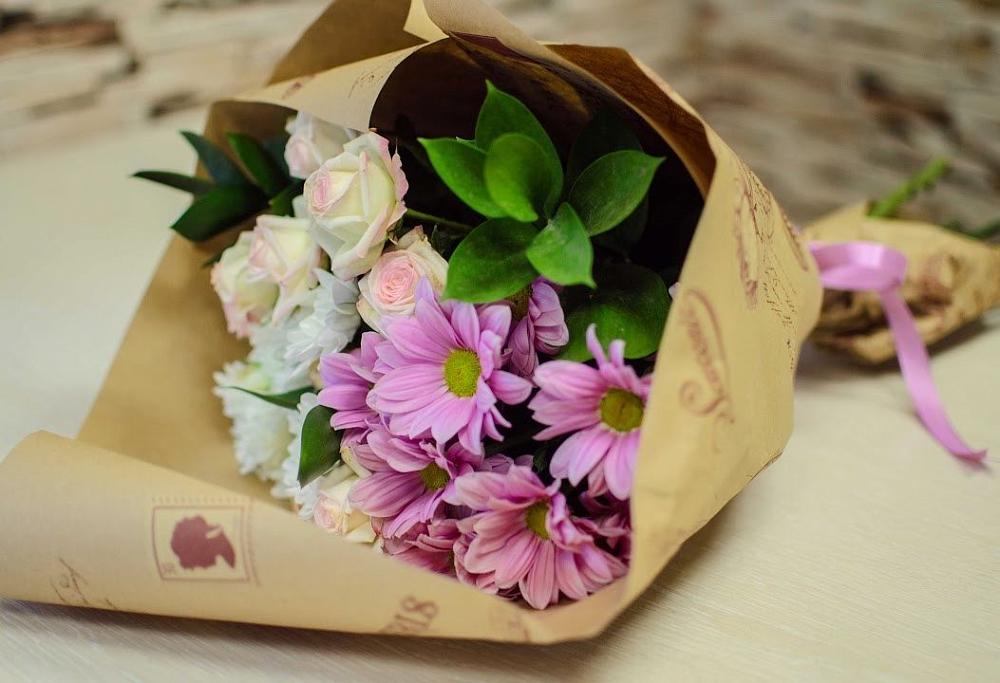 Букет цветов из: Розы и Хризантемы в Жиздре