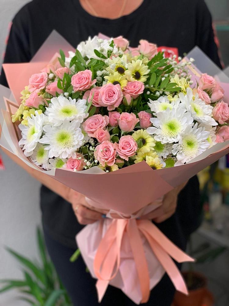 Букет цветов из: Розы и Хризантемы в Жиздре