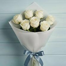 Букет 7 Белых роз Эдлесс Лав в Жиздре