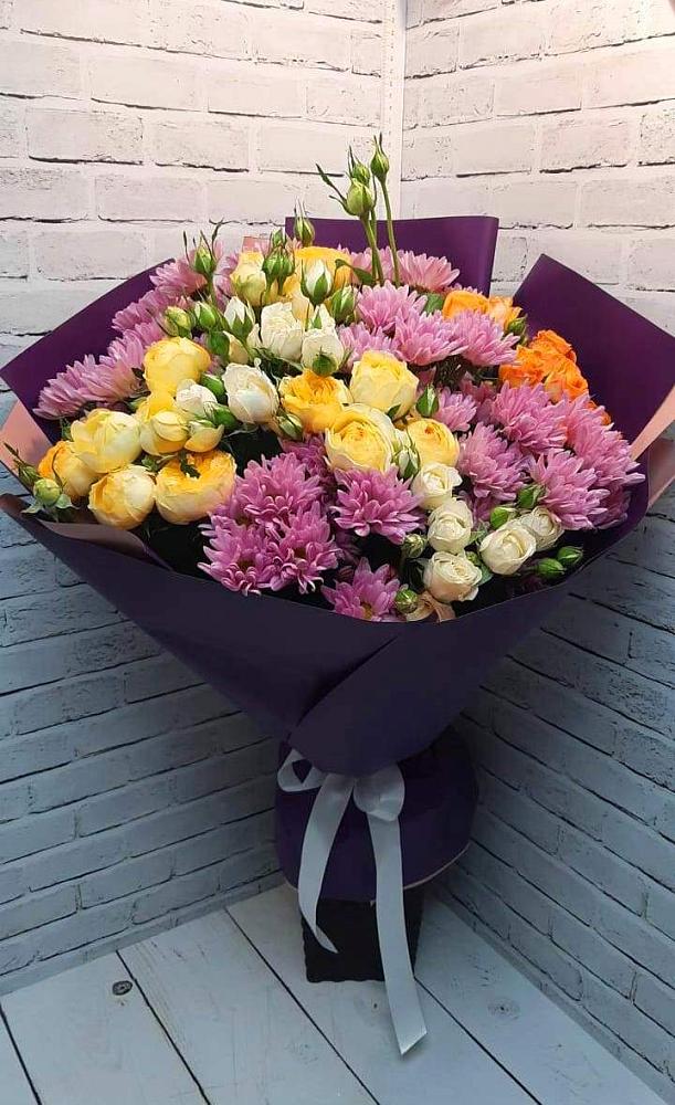 Букет цветов из: Хризантемы и Розы в Жиздре