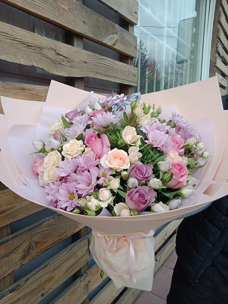 Букет цветов из: Розы и Хризантемы в Жиздре