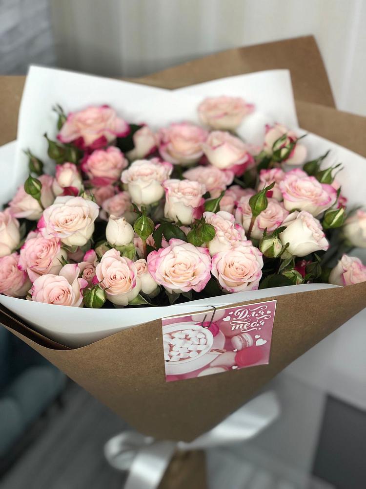 Букет цветов из: Розы в Жиздре