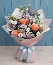 Букет цветов из:  Лизиантусы, Розы, Альстромерии и Гипсофила в Жиздре