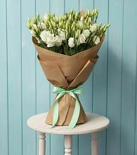 Букет цветов из:  Лизиантусы в Жиздре