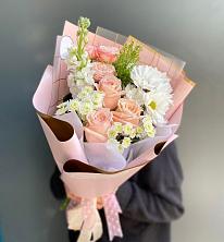 Букет цветов из:  Хризантемы и Розы в Жиздре