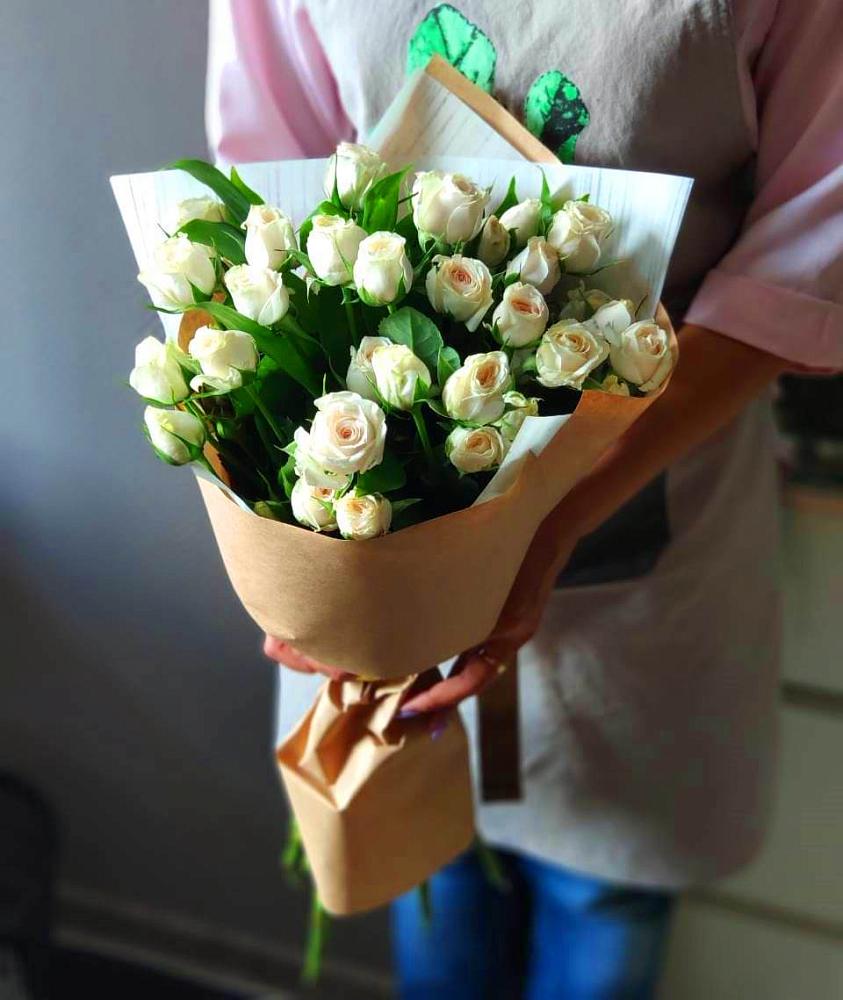 Букет цветов из: Розы в Жиздре