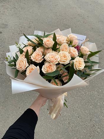 Букет Кремовые розы Латте в Жиздре