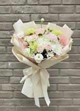 Букет цветов из:  Гвоздики, Розы, Лизиантусы и Хризантемы #REPLACE_PRED# Жиздре