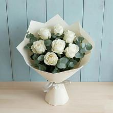 Букет Белые розы в Эвкалипте в Жиздре