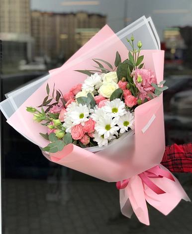 Букет цветов из: Розы, Лизиантусы и Хризантемы в Жиздре